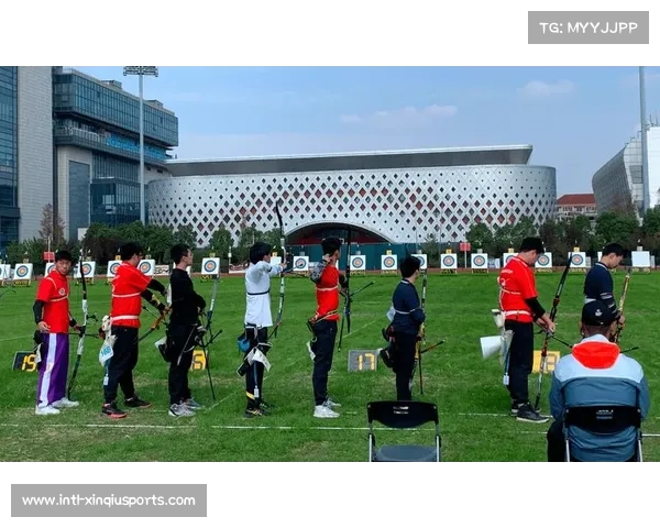 梅岭小学射箭队展现拼搏进取精神风貌激励学生勇敢追梦