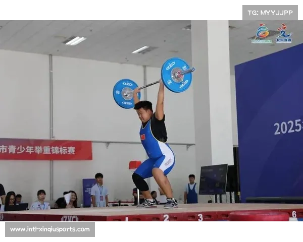 举重运动员赛前心理建设：模拟国际赛场环节提升抗压能力